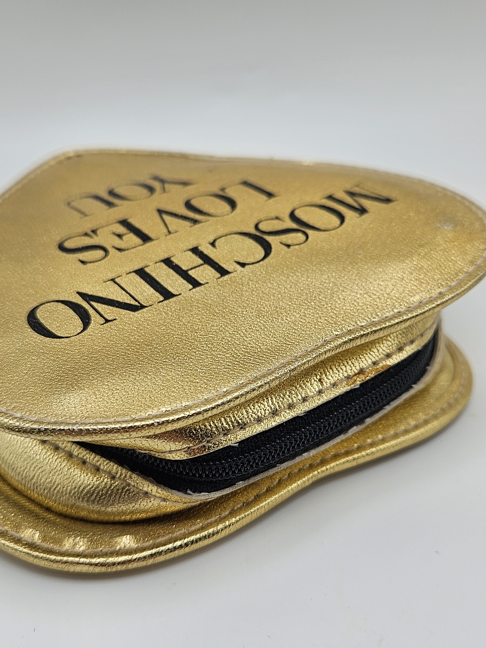 VINTAGE MOSCHINO LOVES YOU Gold Heart Shaped Makeup Clutch Bag READ VTG - Picture 3 of 7